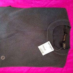 New. Cambridge men's long sleeves sweater